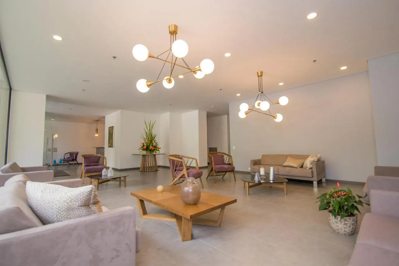 Luxe Class El Poblado Suites By Nomad Guru Medellin 3*,