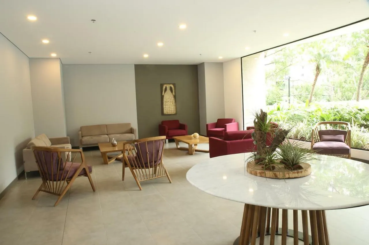 Luxe Class El Poblado Suites By Nomad Guru Medellín 3*,