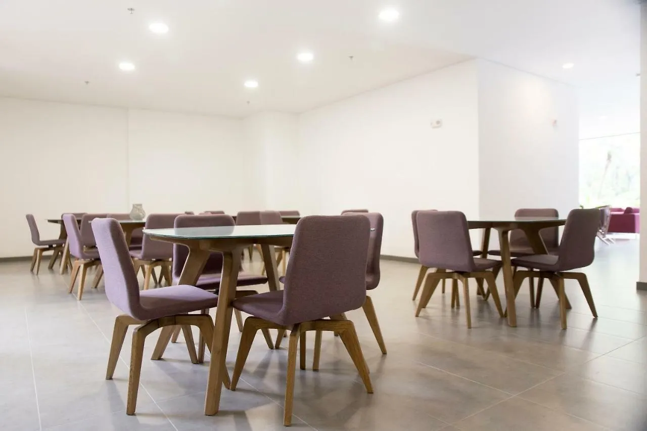 Luxe Class El Poblado Suites By Nomad Guru Medellín Hotel apartamentowy