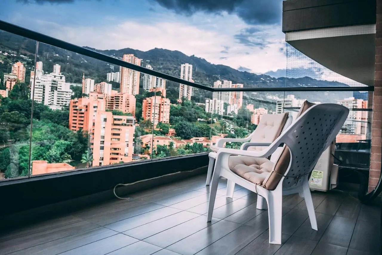 Luxe Class El Poblado Suites By Nomad Guru Medellín 3*,  Kolumbia